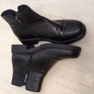 ABOE LEATHER BOOTS